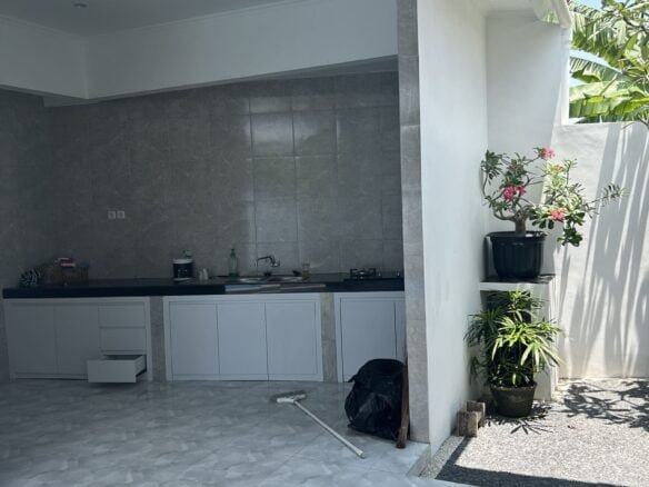 Beautiful 2 Bedroom New Villa in Padonan, Canggu, 10 minutes to Berawa Beach
